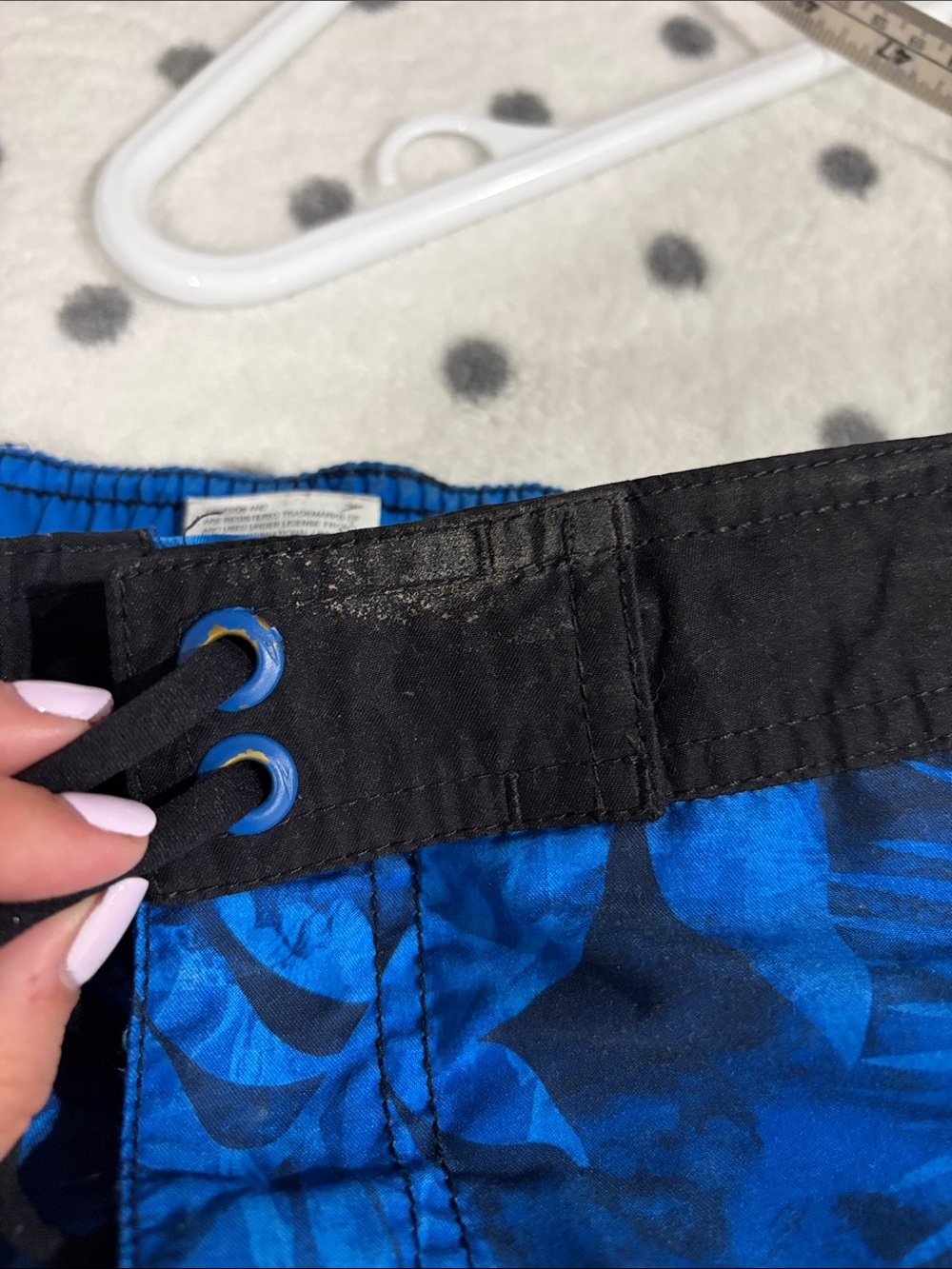 Men's Blue Tropical Print Swim Trunks - has wear - Picture 7 of 9